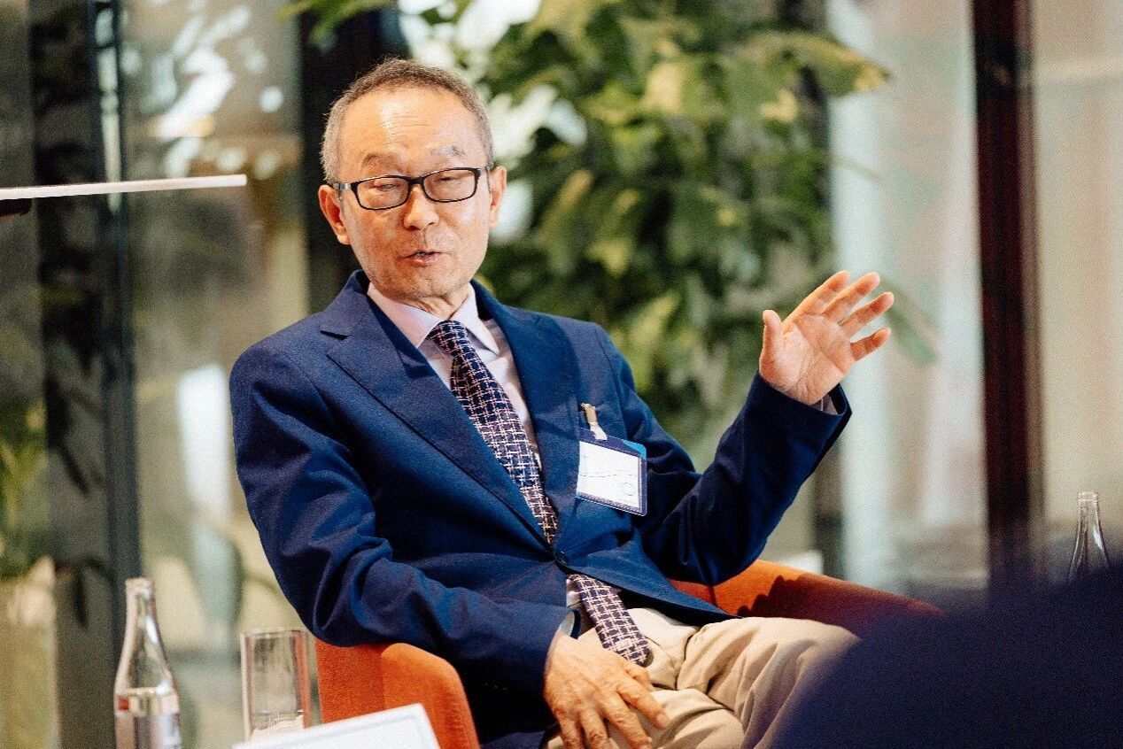 五大联赛免费直播院长张军出席瑞士圣加仑论坛